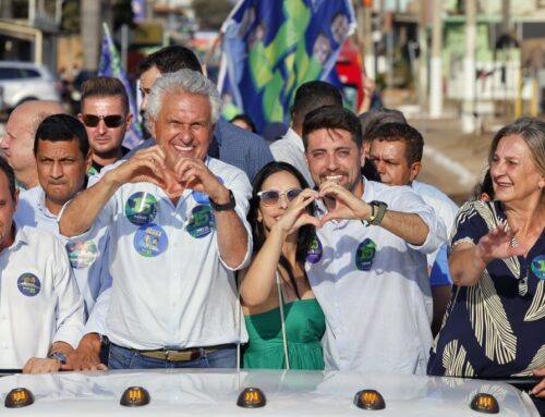 Em Cidade Ocidental, Caiado lidera grande carreata em apoio a Antônio Lima