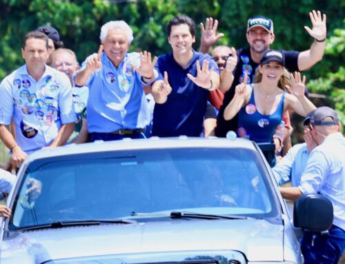 “A corrupção não pode tomar conta de Aparecida”, afirma Caiado em carreata de apoio a Leandro Vilela