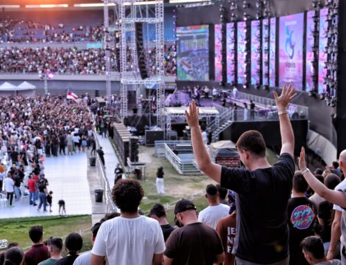 Daniel Vilela exalta papel social da igreja na celebração dos 25 anos da Videira