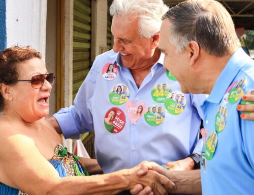 Em caminhada com Mabel, Caiado pede guinada urgente na gestão em Goiânia