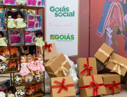 Caiado e Gracinha distribuem mais de 20 mil brinquedos neste domingo