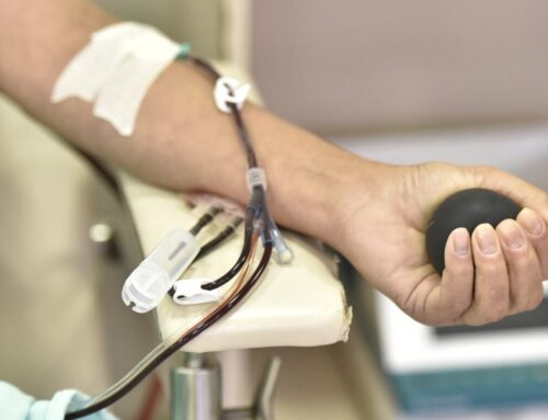 Ameaça de desabastecimento faz governo convocar foliões para doar sangue antes do Carnaval